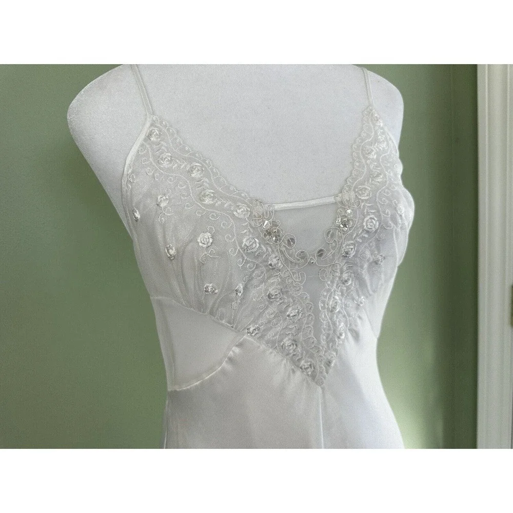 Val Mode Lingerie White Beaded Slip Dress Size Small Vintage 90’s Gown Dainty​​​ - Picture 2 of 13